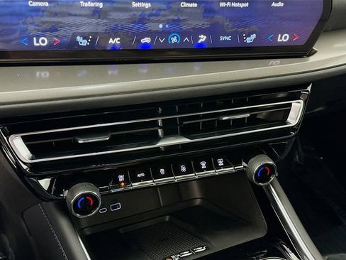 New 2026 Chevrolet Traverse LT AWD/4WD image 17