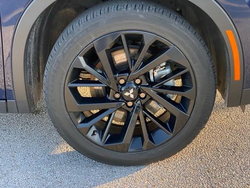 Used 2022 Mitsubishi Outlander SE AWD/4WD image 46