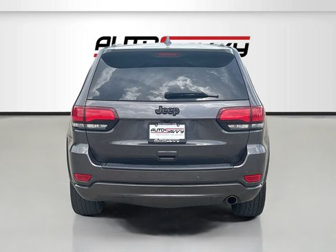 Used 2020 Jeep Grand Cherokee Altitude RWD image 6