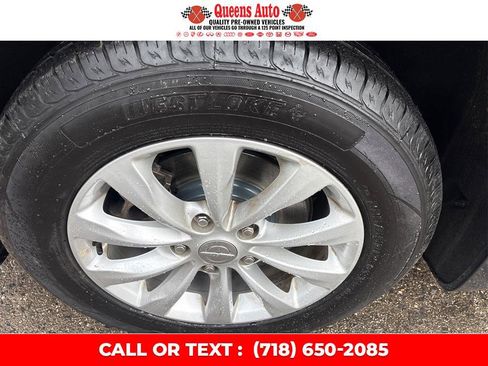 Used 2019 Chrysler Pacifica Touring-L image 28