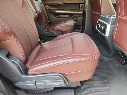 Used 2024 Ford Expedition Limited image 28