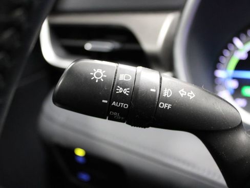 Used 2022 Toyota Highlander XLE image 21