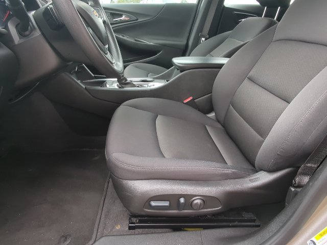 Used 2025 Chevrolet Malibu LT FWD image 10