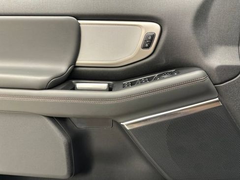 New 2025 Ford Expedition Active image 43