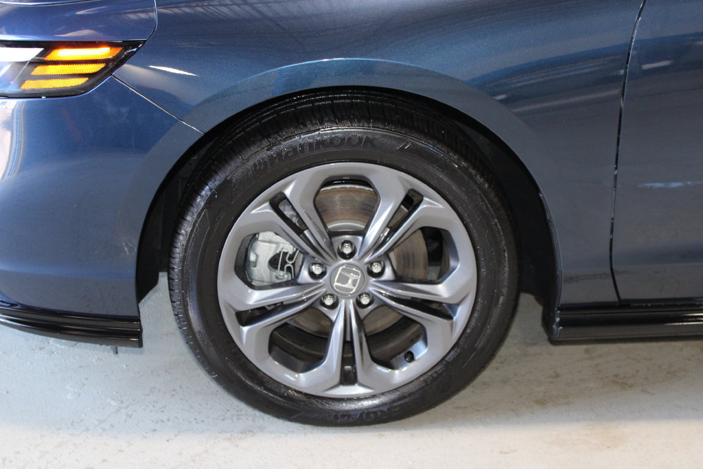 Certified 2025 Honda Accord EX-L image 4