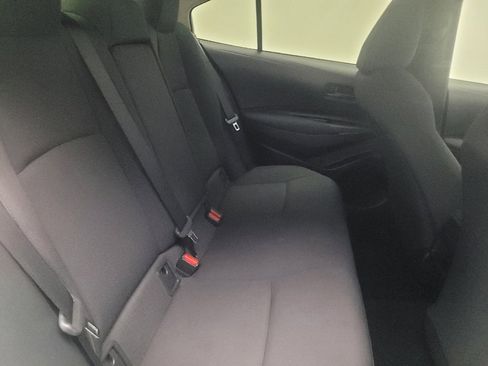 Used 2022 Toyota Corolla LE FWD image 19