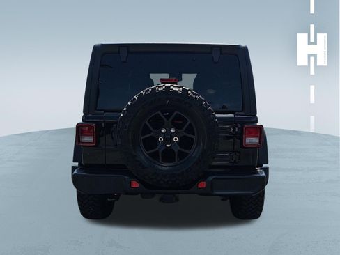 Used 2025 Jeep Wrangler Unlimited Sport AWD/4WD image 4