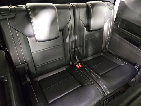 Used 2021 Volkswagen Atlas SEL R-Line AWD/4WD image 28