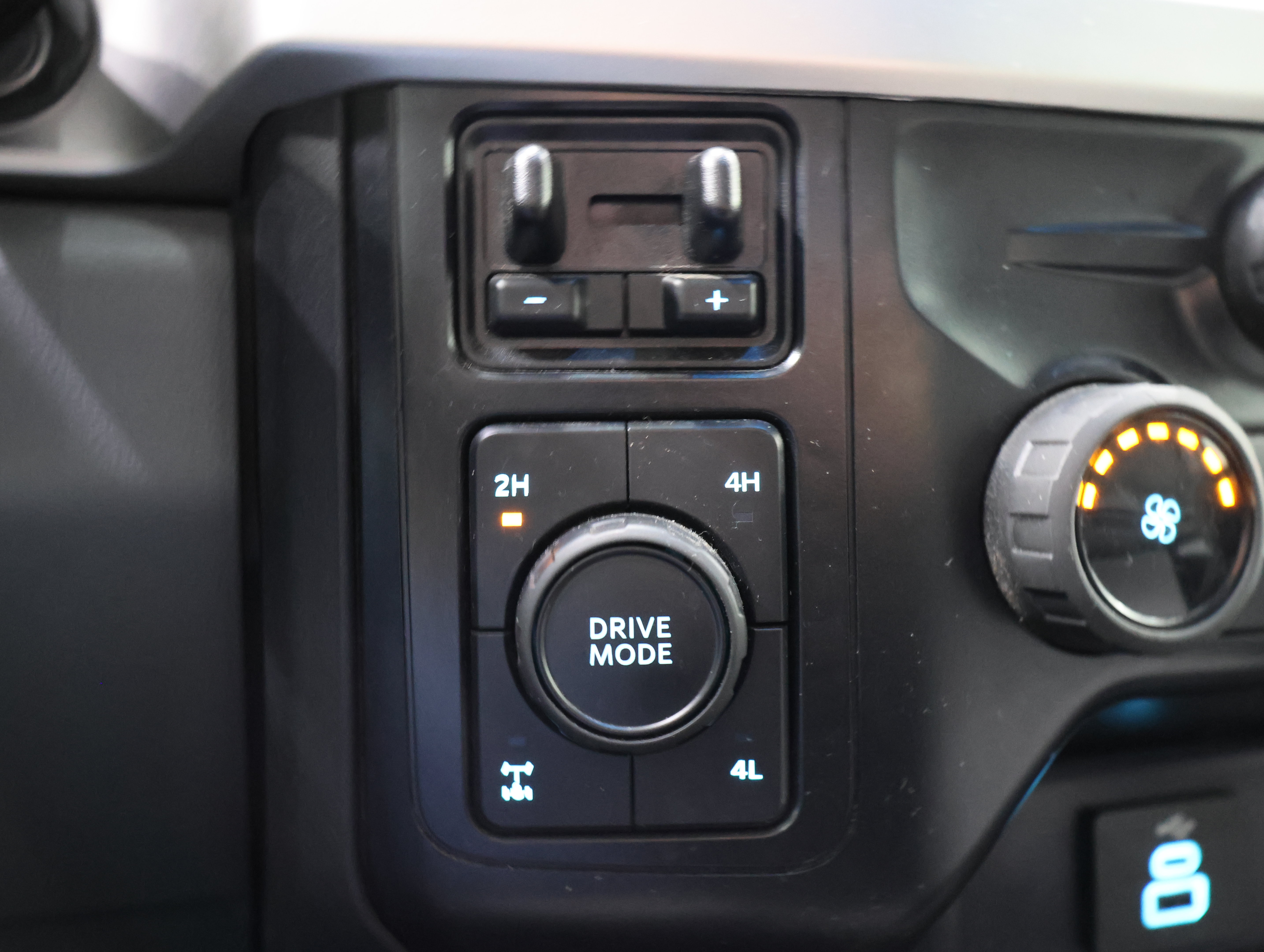 Used 2024 Ford F250 XL w/ STX Appearance Package AWD/4WD image 48