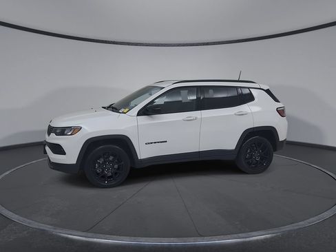 Certified 2025 Jeep Compass Latitude w/ Convenience Group AWD/4WD image 8