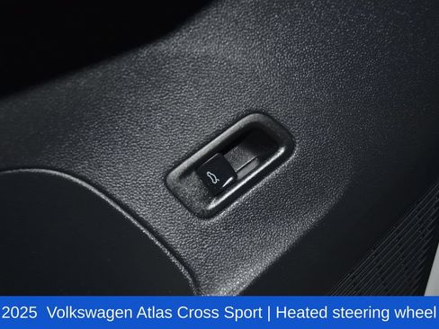 Used 2025 Volkswagen Atlas Cross Sport SE AWD/4WD image 25