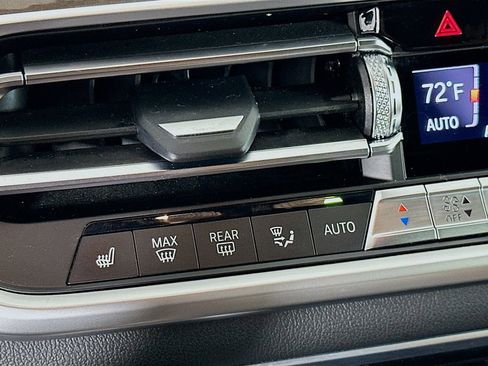 Used 2022 BMW X5 sDrive40i w/ M Sport Package image 21