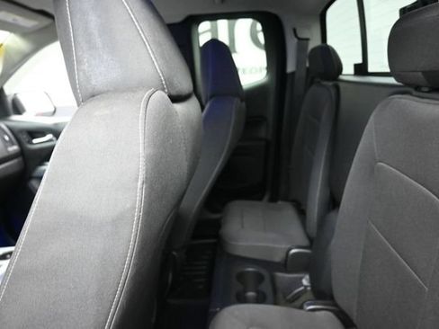 Used 2017 Chevrolet Colorado LT w/ LT Convenience Package RWD image 21