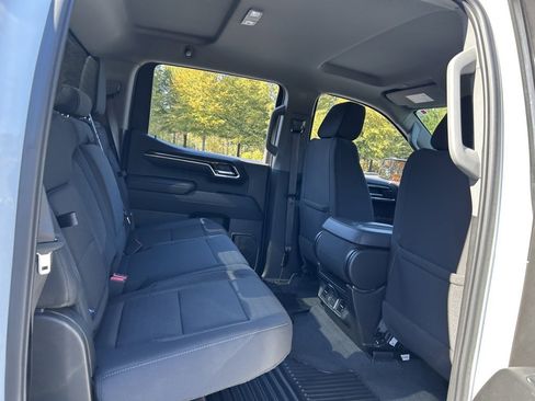 Used 2024 GMC Sierra 1500 Elevation image 42