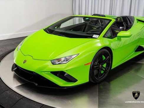 Used 2021 Lamborghini Huracan EVO RWD image 10