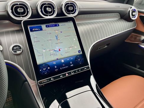 Certified 2025 Mercedes-Benz GLC 300 4MATIC image 21