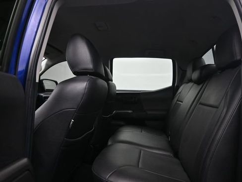 Used 2023 Toyota Tacoma SR5 RWD image 11