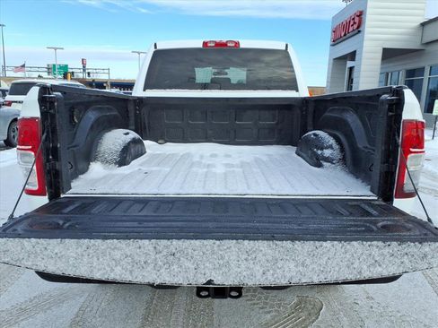 Used 2022 RAM 2500 Tradesman w/ Chrome Appearance Group image 12