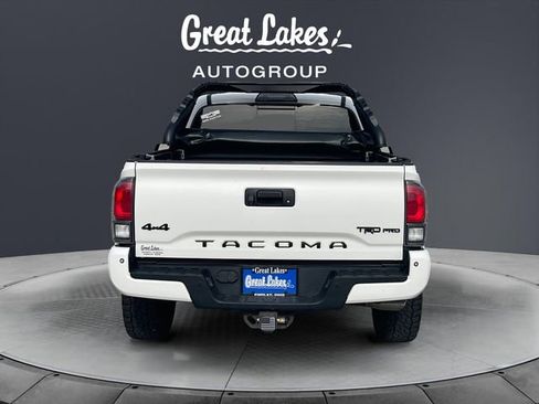 Used 2017 Toyota Tacoma TRD Pro AWD/4WD image 4