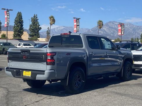 New 2026 Nissan Frontier PRO-4X w/ Pro-4x Convenience Package image 2