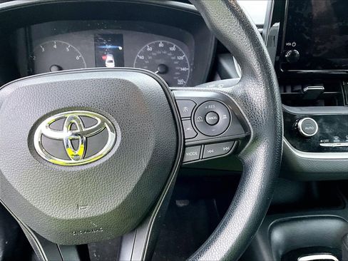 Used 2023 Toyota Corolla LE FWD image 16