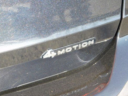 Used 2022 Volkswagen Taos SE w/ Panoramic Sunroof Package image 8