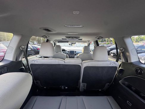 Used 2016 Honda Pilot Touring image 7