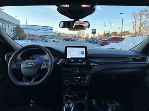 Used 2025 Ford Escape ST-Line image 11