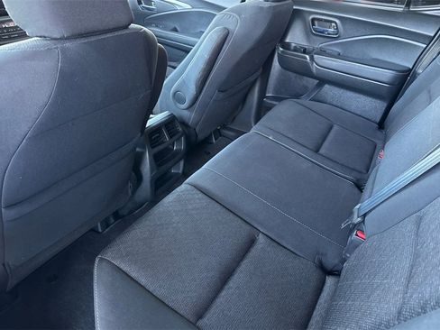 Used 2021 Honda Ridgeline Sport image 11