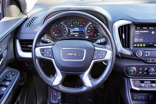 Used 2024 GMC Terrain SLT AWD/4WD image 20