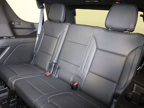 Used 2021 GMC Yukon Denali image 12