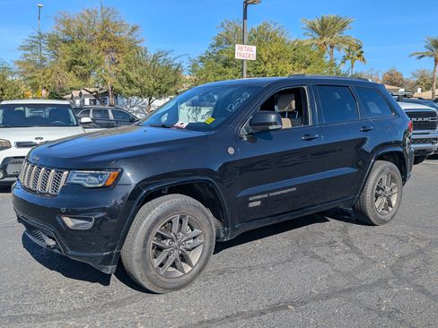 Used 2016 Jeep Grand Cherokee Limited 75th Anniversary image 9