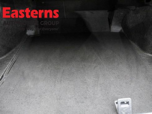 Used 2023 Toyota Camry SE image 9