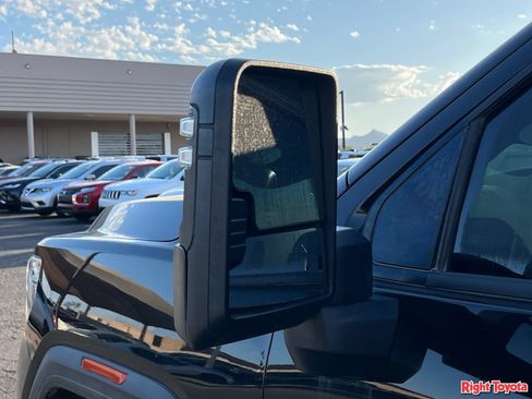 Used 2022 GMC Sierra 2500 Pro w/ Convenience Package AWD/4WD image 9