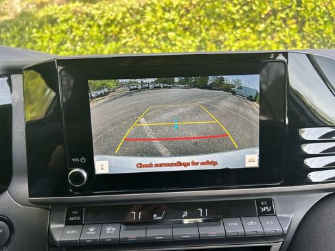 Used 2025 Toyota Camry LE FWD image 29