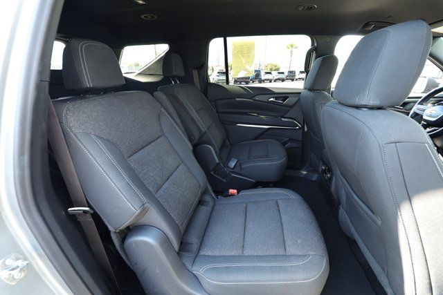 Used 2024 Chevrolet Traverse LT FWD image 27
