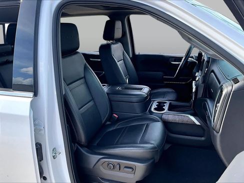 Used 2022 GMC Sierra 1500 Denali RWD image 9