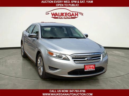 Used 2011 Ford Taurus Limited FWD image 3