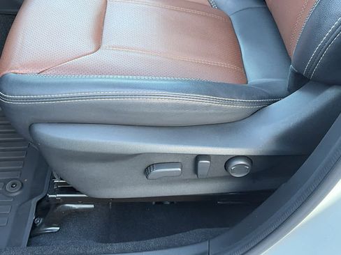 Used 2023 Subaru Forester Touring image 8