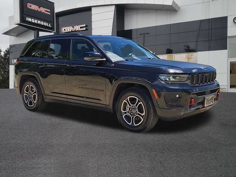 Used 2022 Jeep Grand Cherokee Trailhawk w/ ADV Protech Group II AWD/4WD image 36