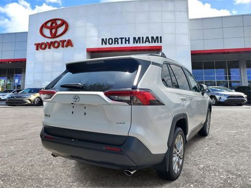 Used 2025 Toyota RAV4 XLE Premium image 4