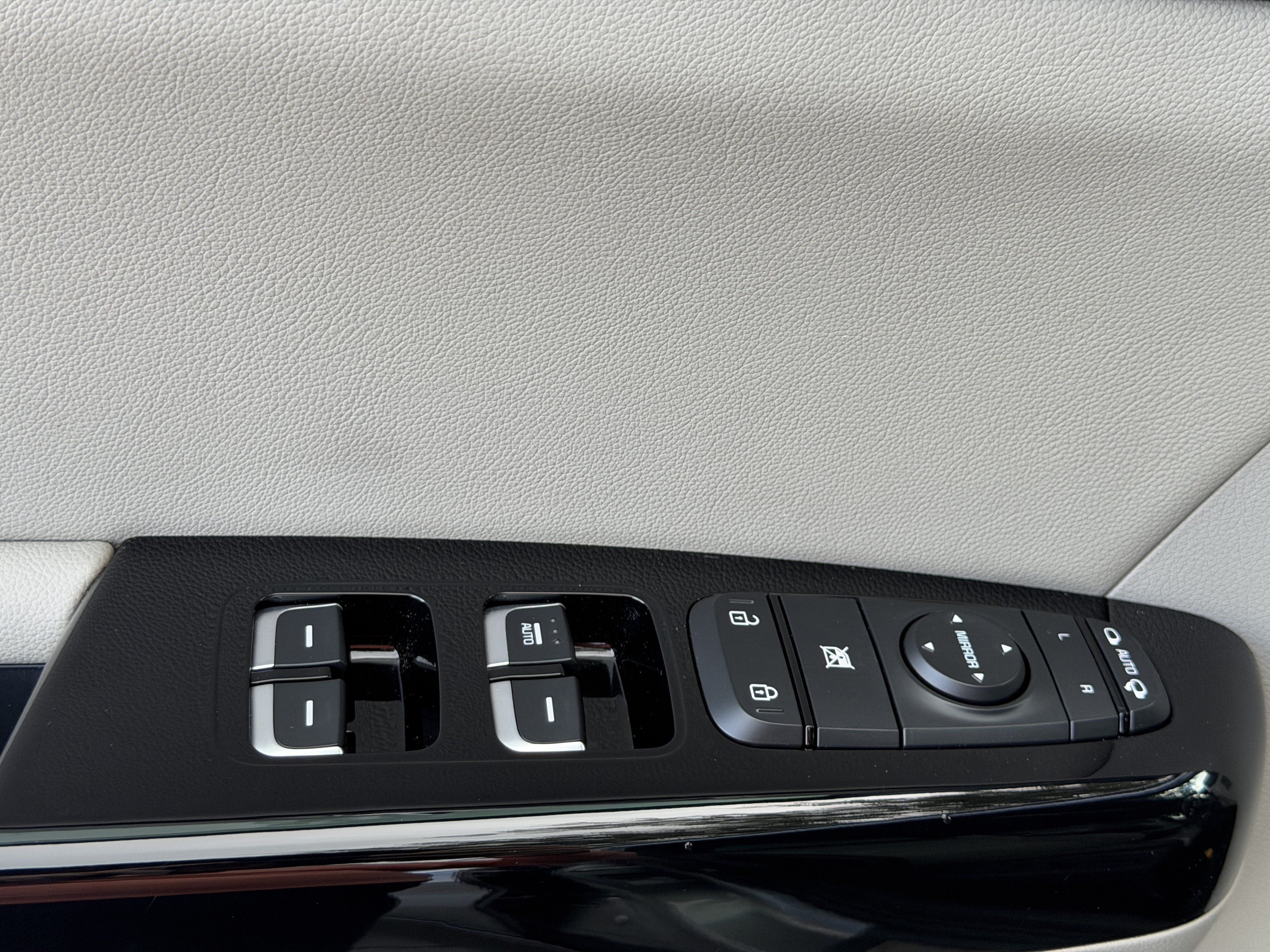 Used 2020 Kia Sportage SX FWD image 15