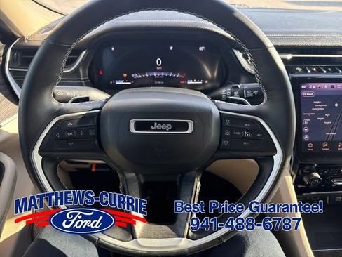 Used 2022 Jeep Grand Cherokee L Limited w/ Luxury Tech Group II RWD image 18