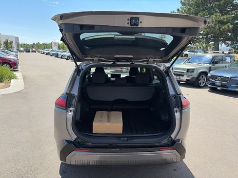 Used 2026 Toyota RAV4 SE AWD/4WD image 18