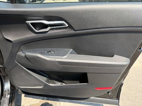 Certified 2023 Kia Sportage LX FWD image 23