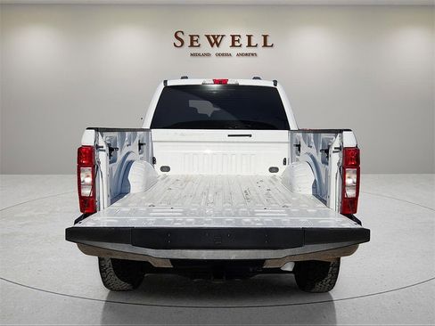 Used 2020 Ford F250 XLT w/ Tremor Off-Road Package image 4