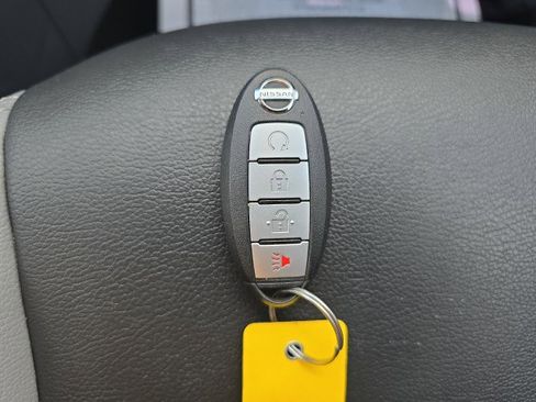 Used 2021 Nissan Kicks SR w/ SR Premium Package image 28