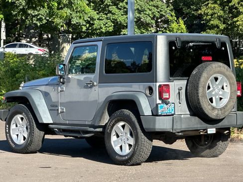 Used 2013 Jeep Wrangler Sport AWD/4WD image 6