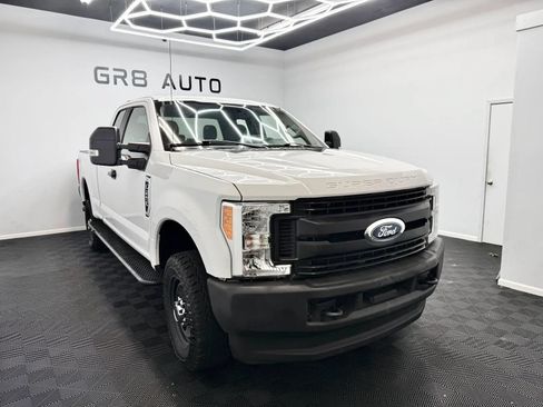 Used 2017 Ford F250 XL w/ Power Equipment Group AWD/4WD image 11