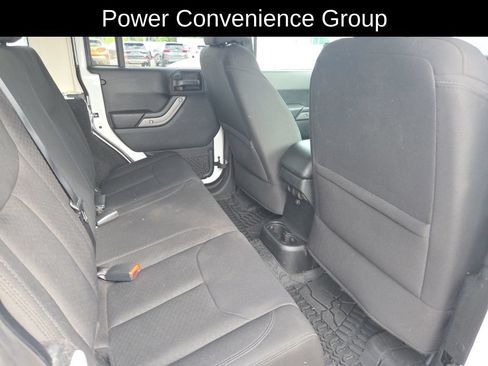 Used 2018 Jeep Wrangler Unlimited Sport S AWD/4WD image 10